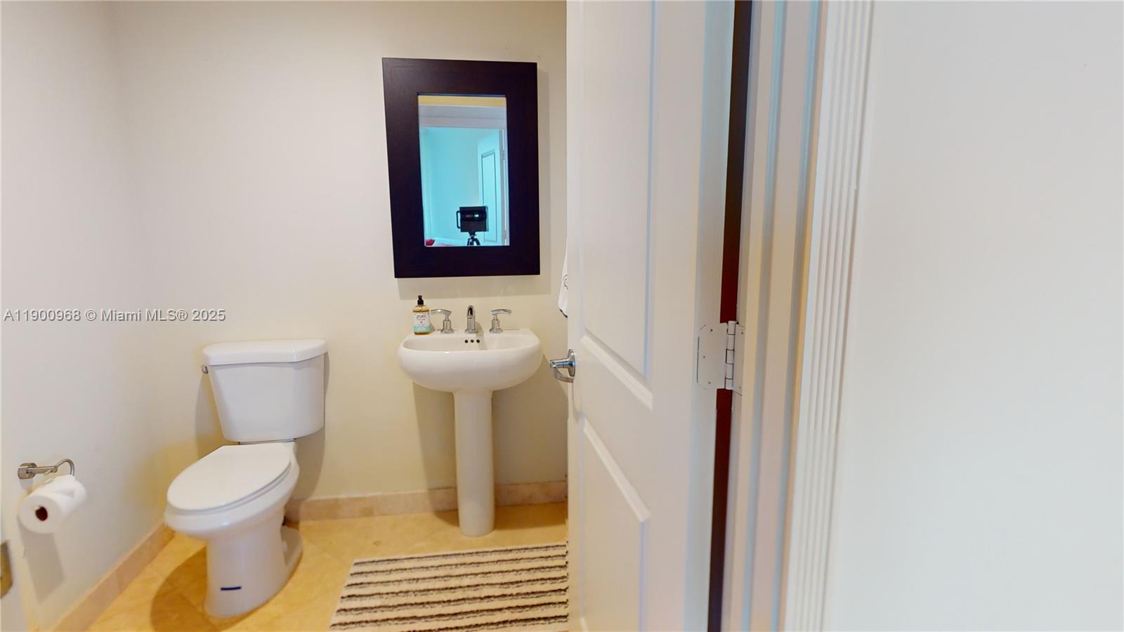 Photo of 3101 Ocean Dr  #1705, Hollywood, Florida, 33019 -