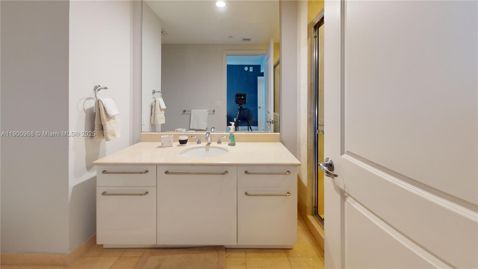 Photo of 3101 Ocean Dr  #1705, Hollywood, Florida, 33019 -