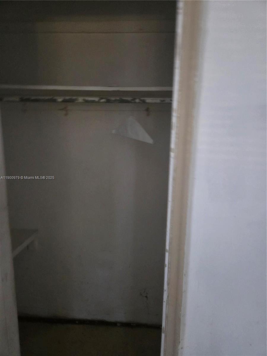 See details 763 2 / 1 1110 sq. ft. $ 2025-10-22 0 Photo