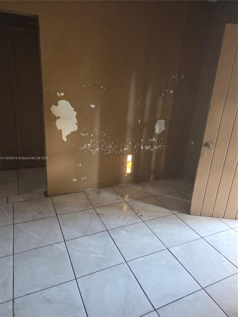 See details 763 2 / 1 1110 sq. ft. $ 2025-10-22 0 Photo