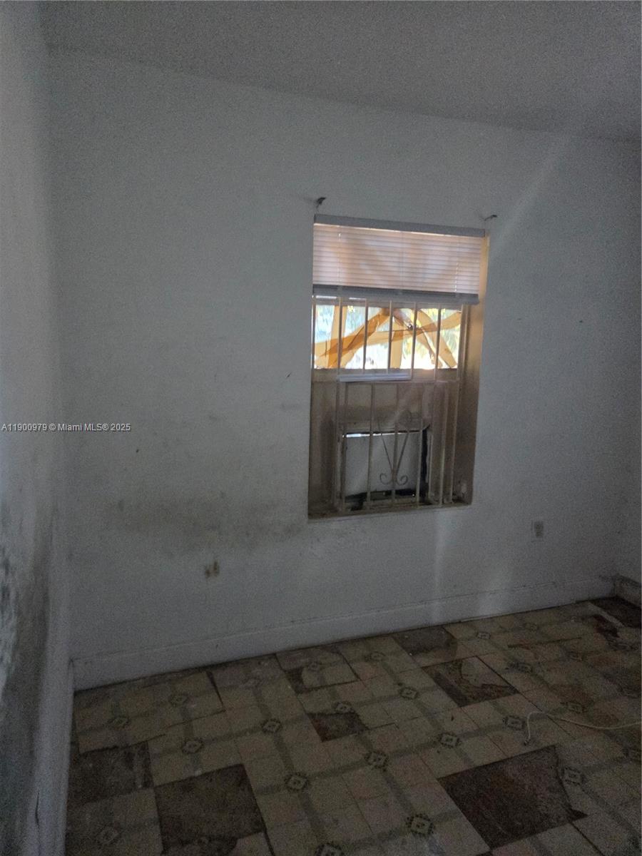 See details 763 2 / 1 1110 sq. ft. $ 2025-10-22 0 Photo