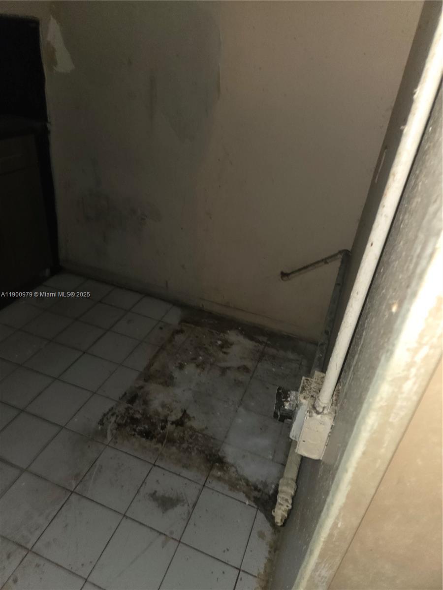 See details 763 2 / 1 1110 sq. ft. $ 2025-10-22 0 Photo