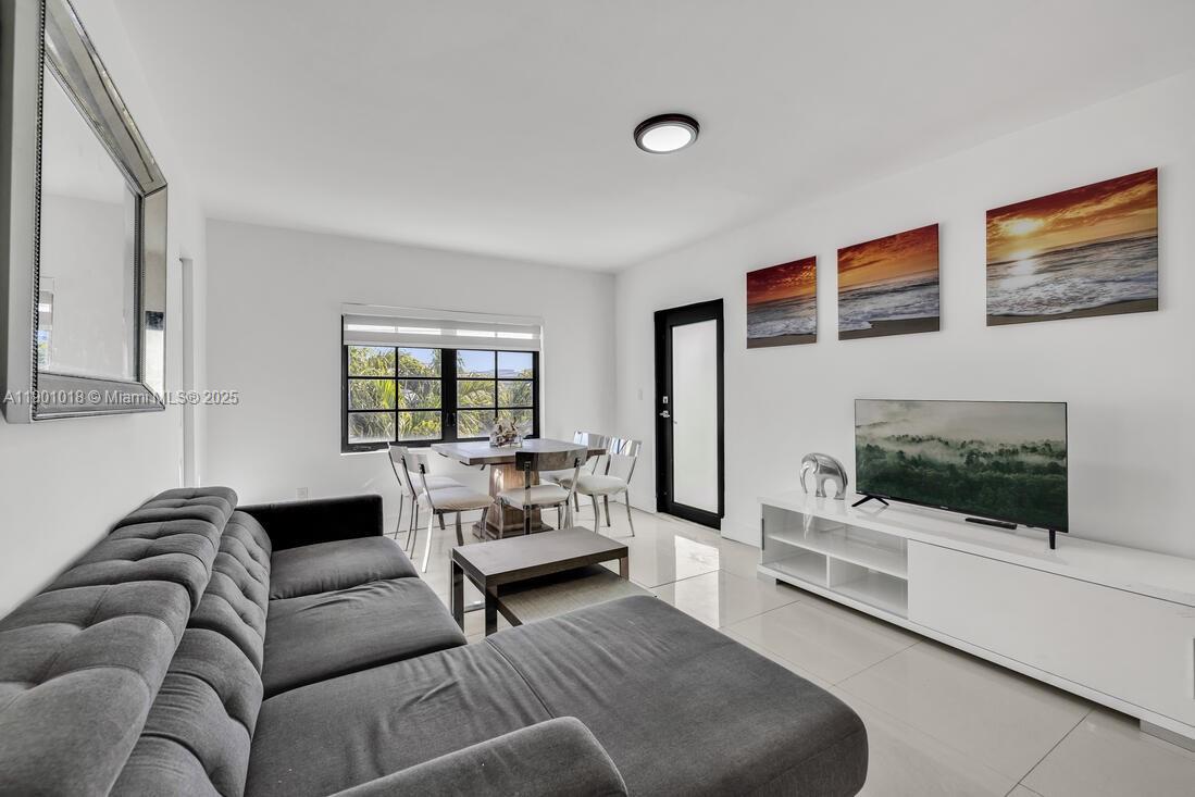 Ver detalles   /  3040 sq. ft. $ 2025-10-22 0 foto