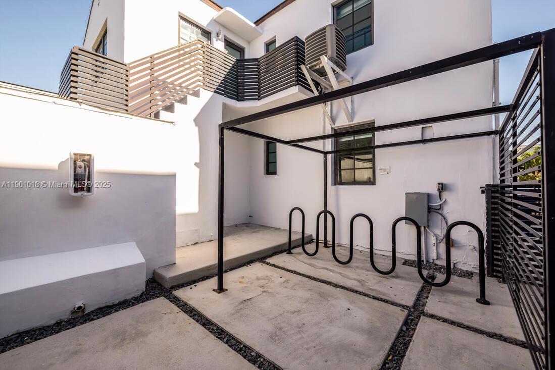 Ver detalles   /  3040 sq. ft. $ 2025-10-22 0 foto