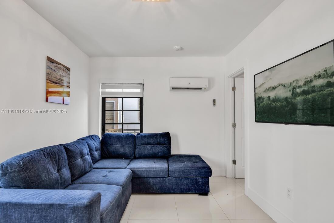 Ver detalles   /  3040 sq. ft. $ 2025-10-22 0 foto