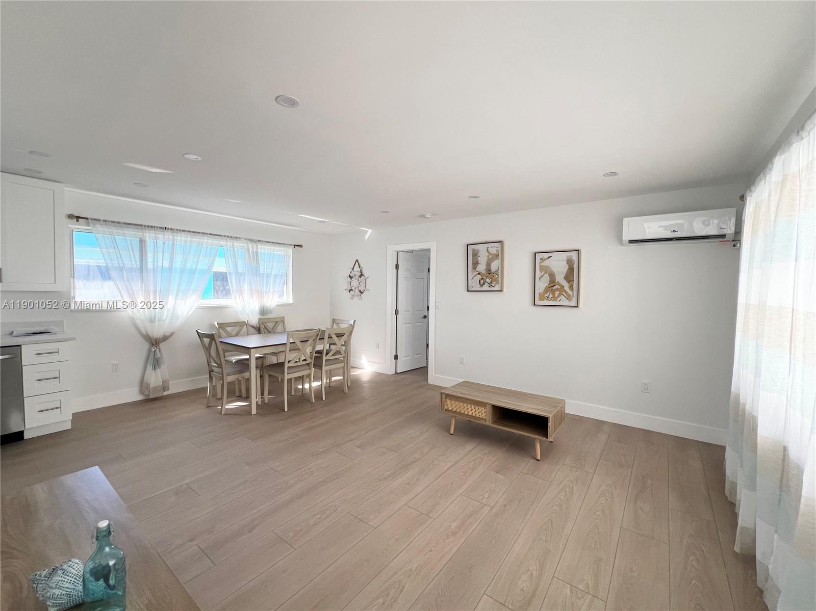 Ver detalles   /  1760 sq. ft. $ 2025-10-22 0 foto