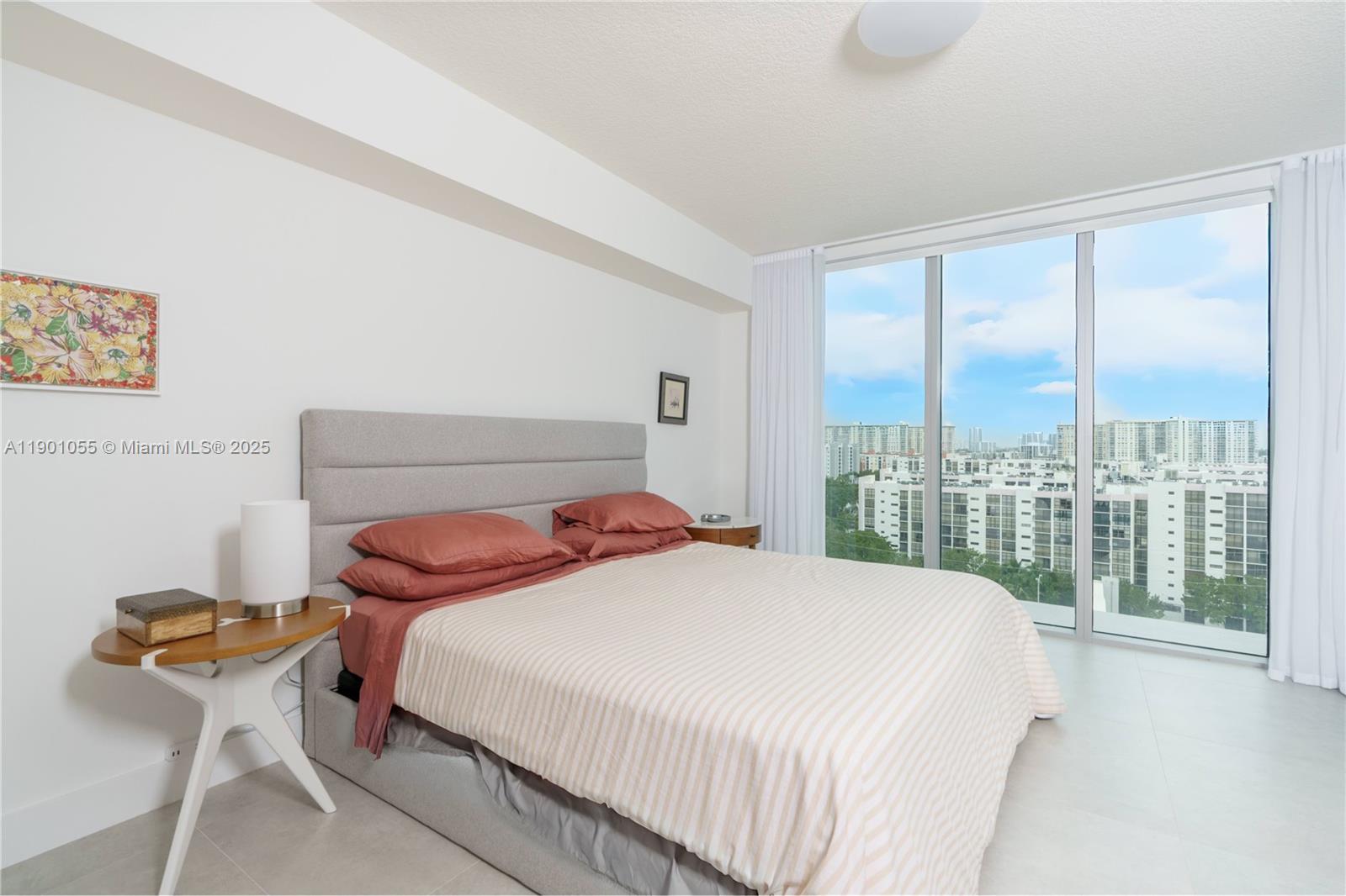 See details 4-1101 3 / 4 1892 sq. ft. $ 2025-10-22 0 Photo