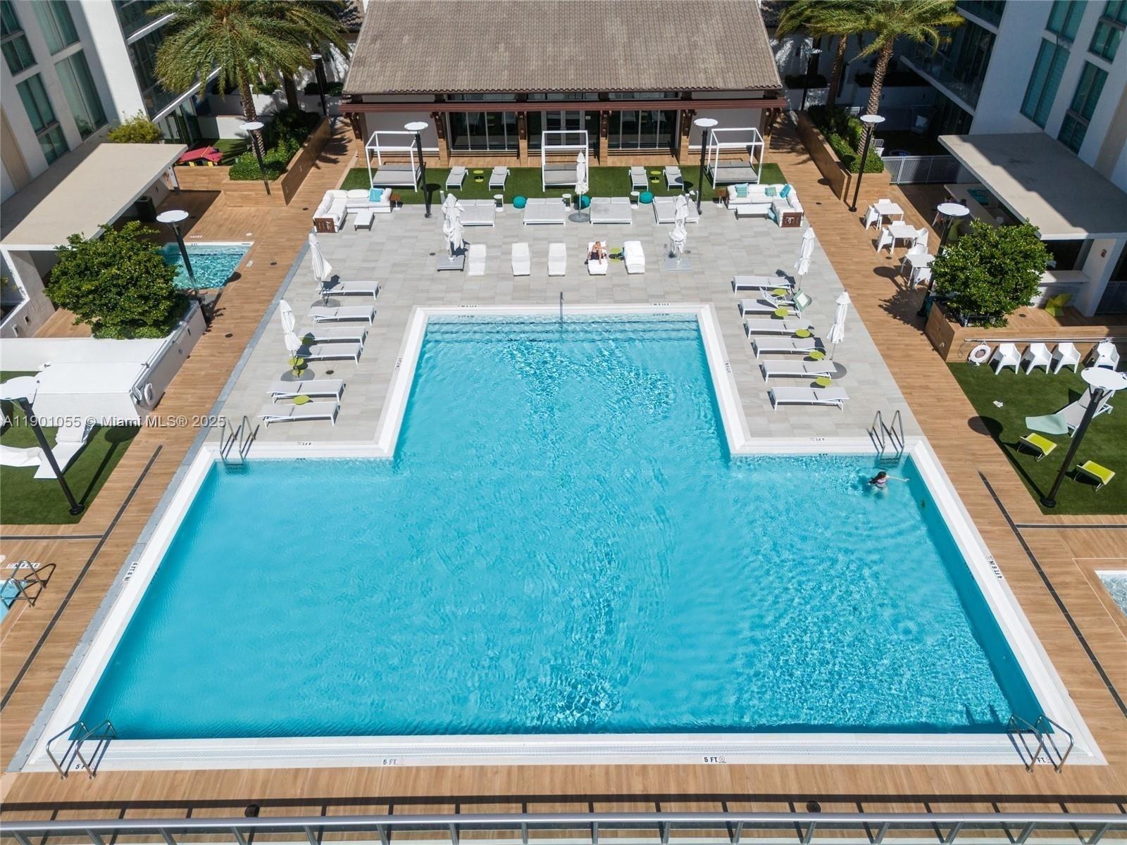 See details 4-1101 3 / 4 1892 sq. ft. $ 2025-10-22 0 Photo