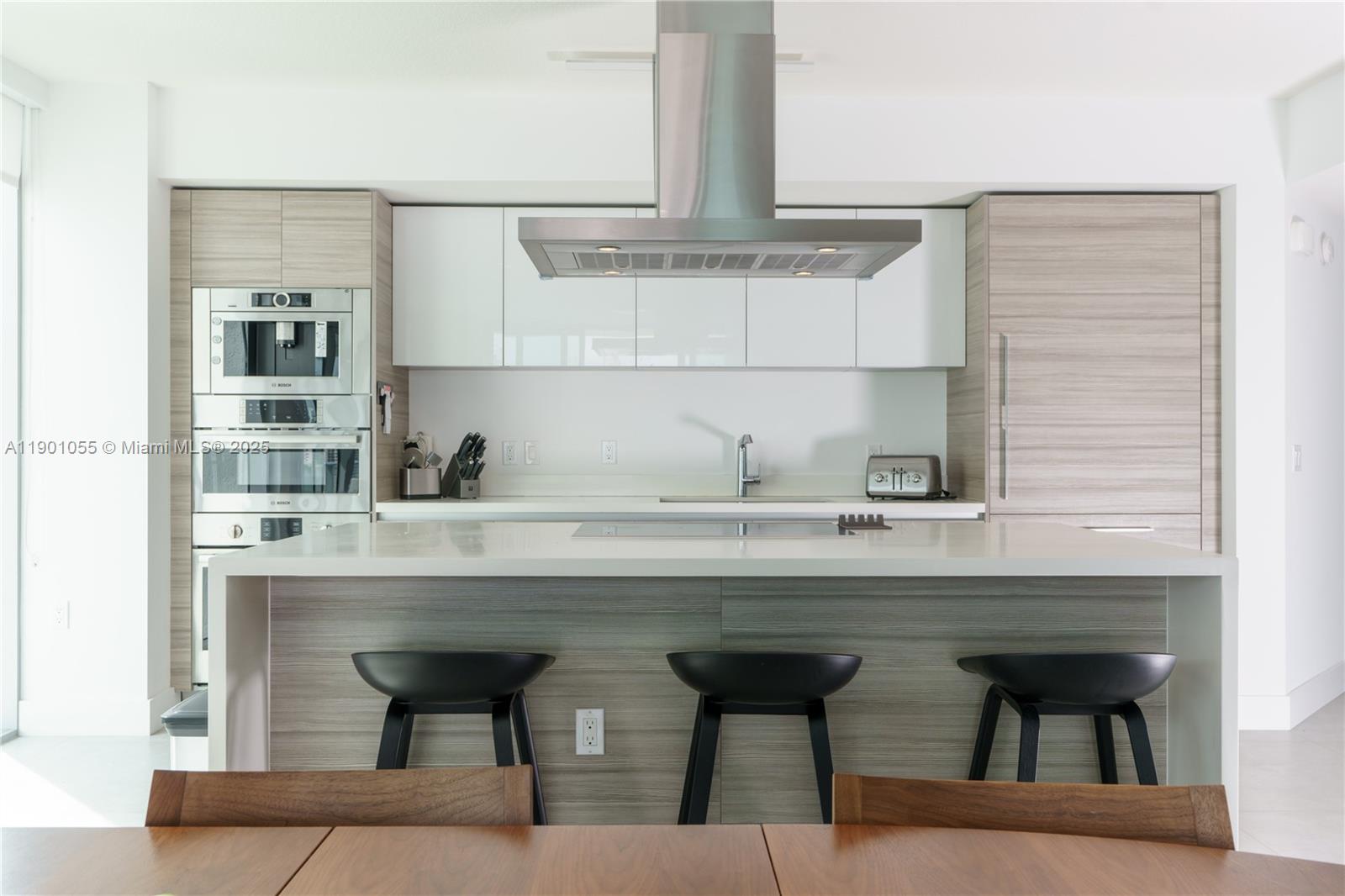 See details 4-1101 3 / 4 1892 sq. ft. $ 2025-10-22 0 Photo