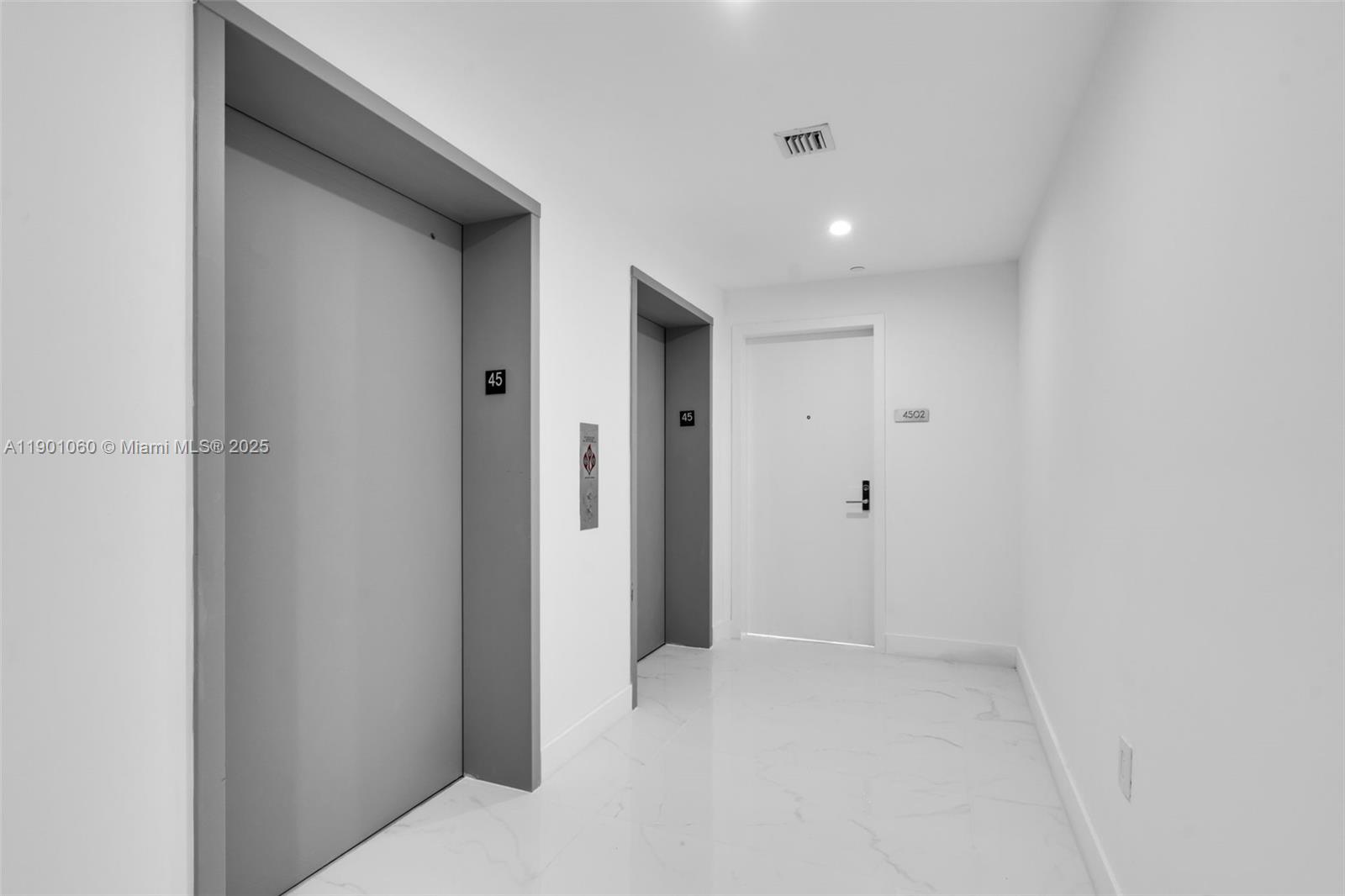 See details 4502 2 / 3  sq. ft. $ 2025-10-22 0 Photo