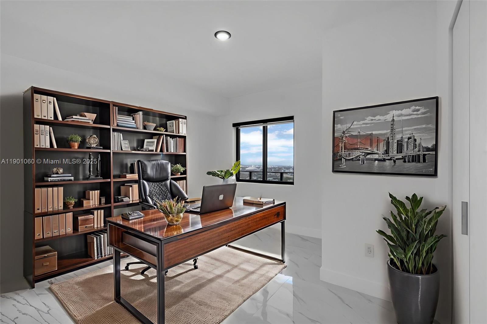 See details 4502 2 / 3  sq. ft. $ 2025-10-22 0 Photo