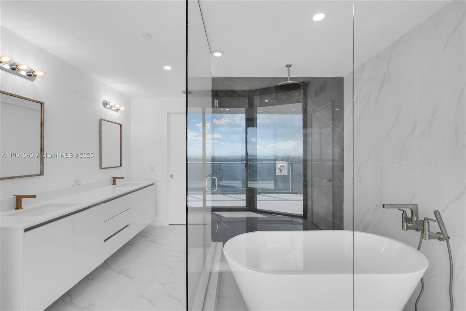 See details 4502 2 / 3  sq. ft. $ 2025-10-22 0 Photo