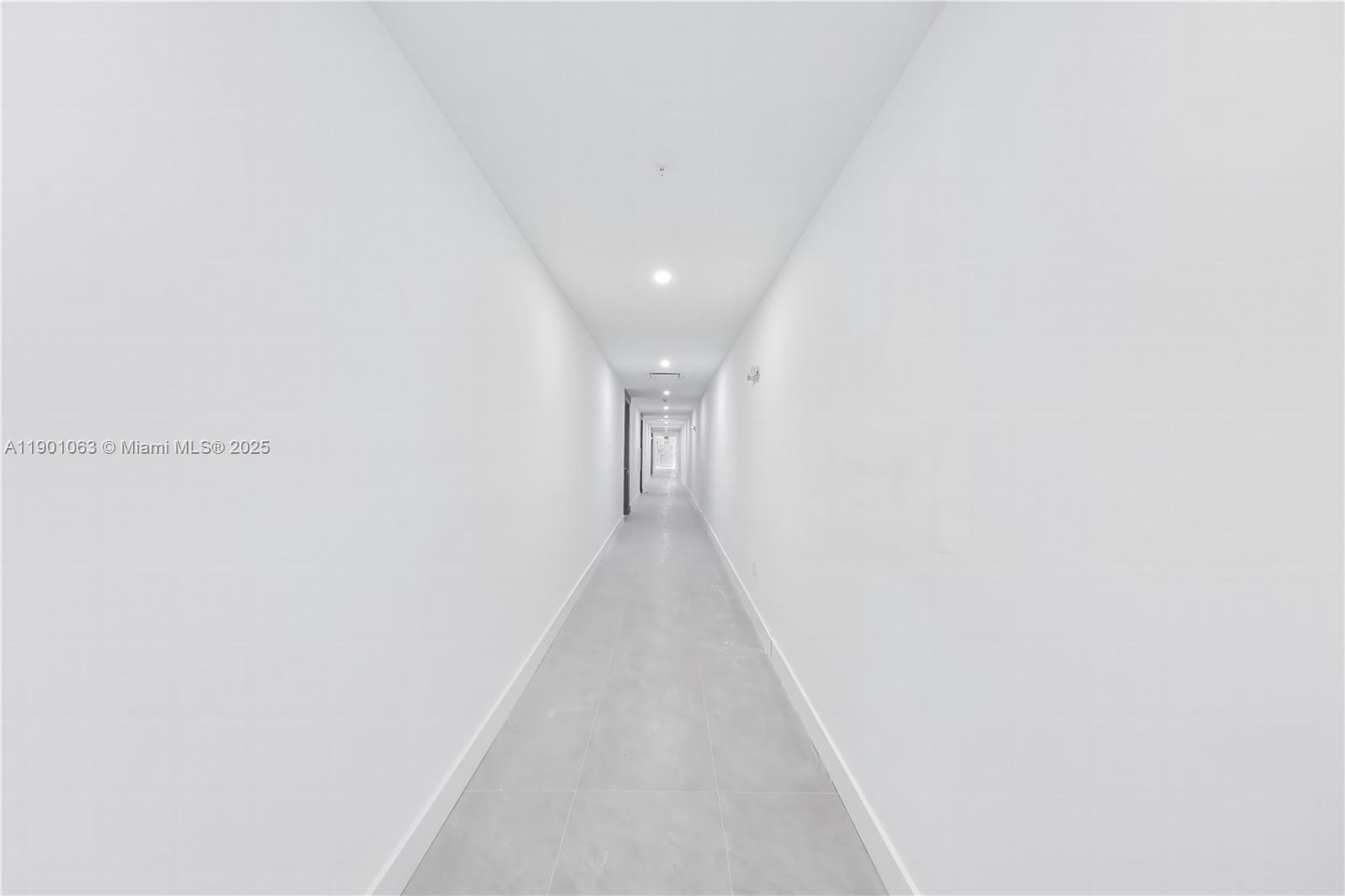 Подробнее #6 / кв.футов $ 2025-10-22 0 Фото