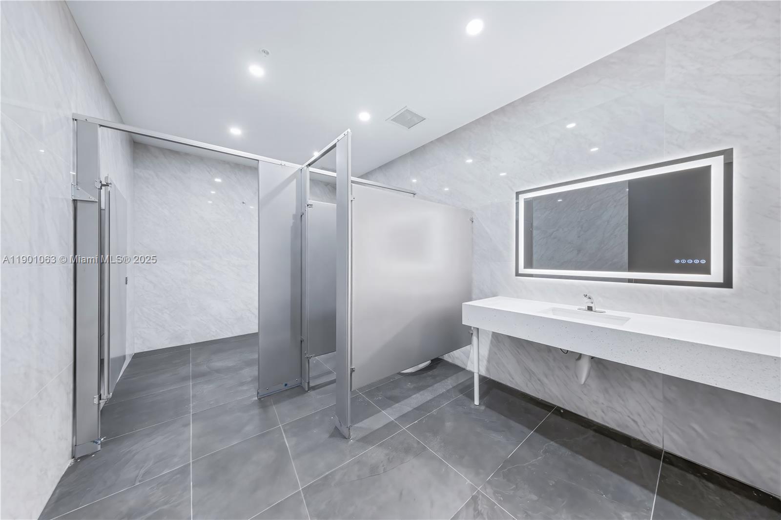 Подробнее #6 / кв.футов $ 2025-10-22 0 Фото