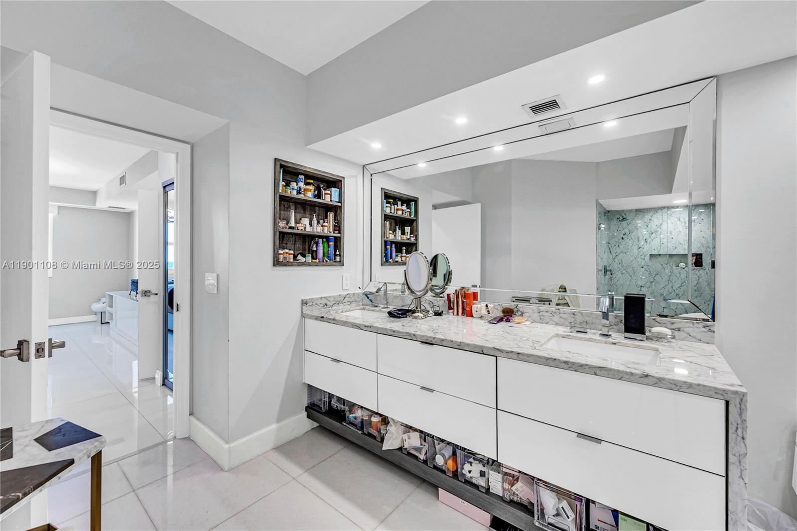 Photo of 19900 Country Club Dr  #1003, Aventura, Florida, 33180 - 