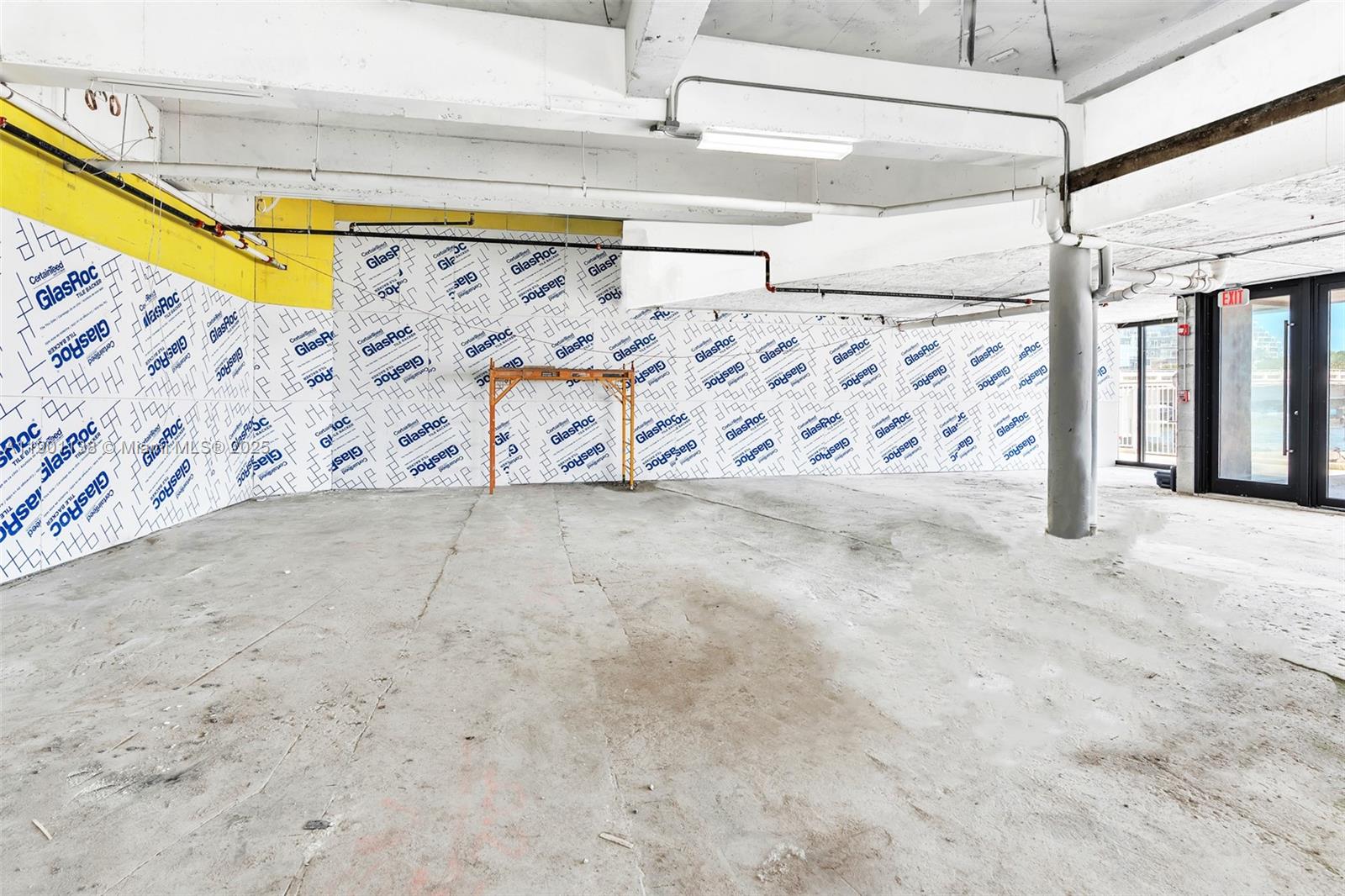 4C042  /   sq. ft. $ 2026-01-26 0 foto