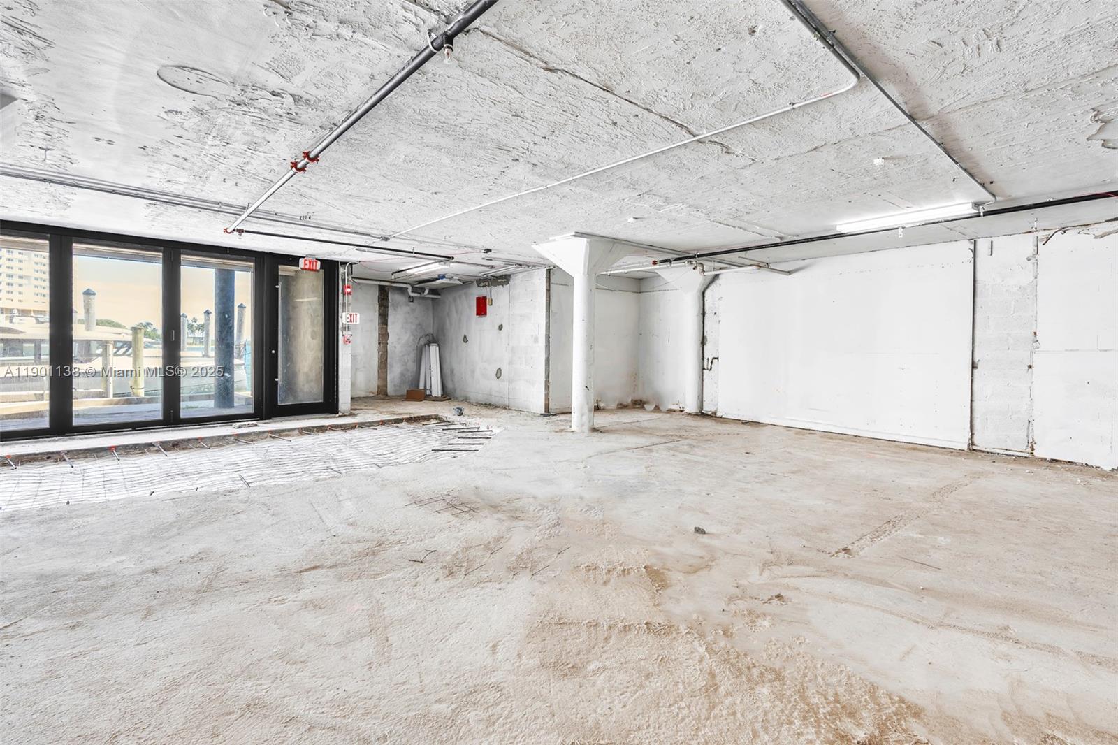 4C042  /   sq. ft. $ 2026-01-26 0 foto