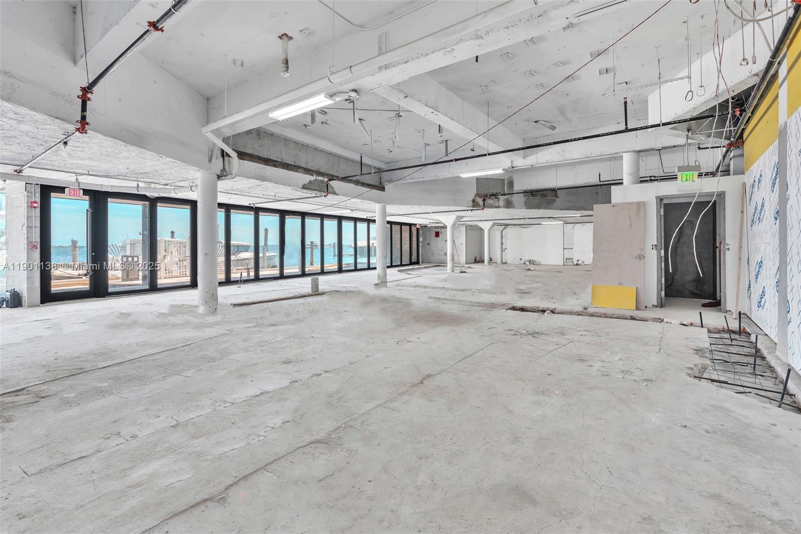 4C042  /   sq. ft. $ 2026-01-26 0 foto