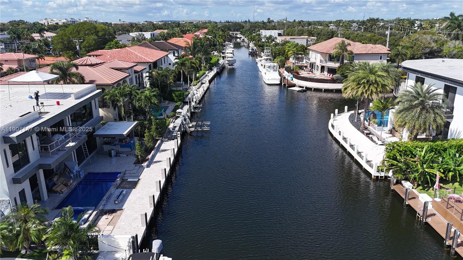 Подробнее   /   кв.футов $ 2025-10-22 0 Фото