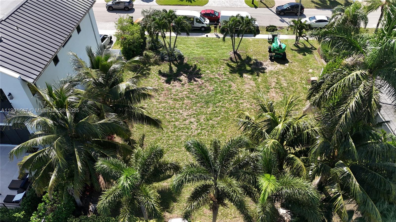 Подробнее   /   кв.футов $ 2025-10-22 0 Фото