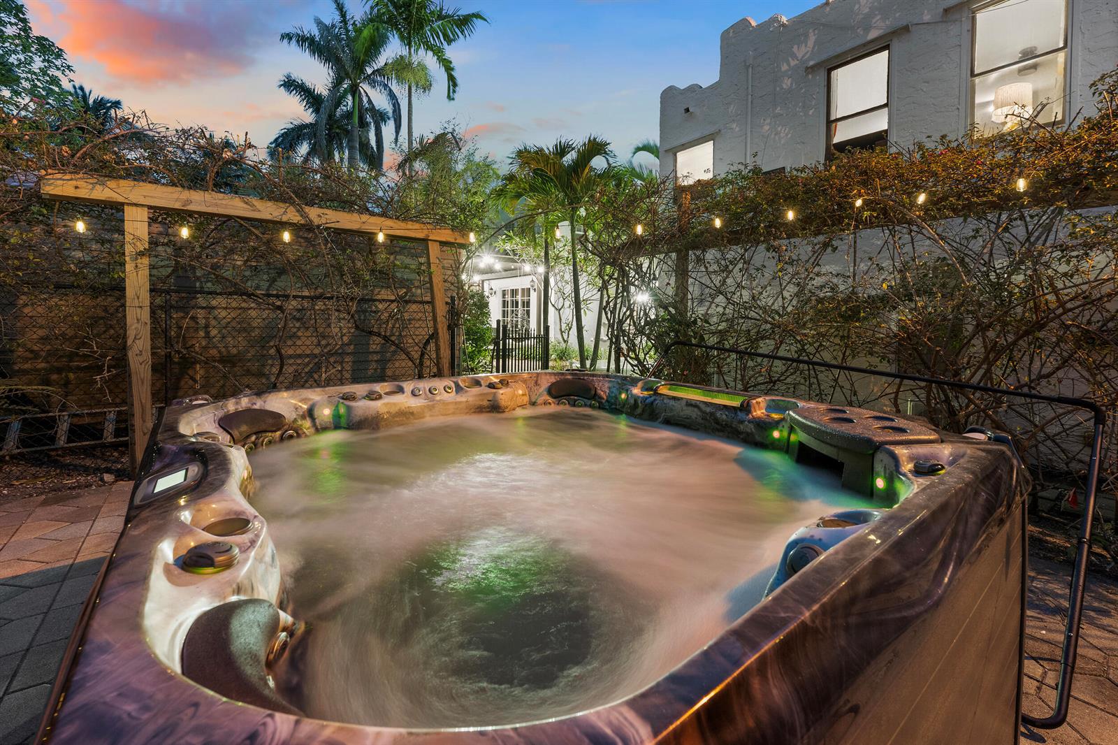 Ver detalles / 5 3643 sq. ft. $ 2025-11-07 0 foto