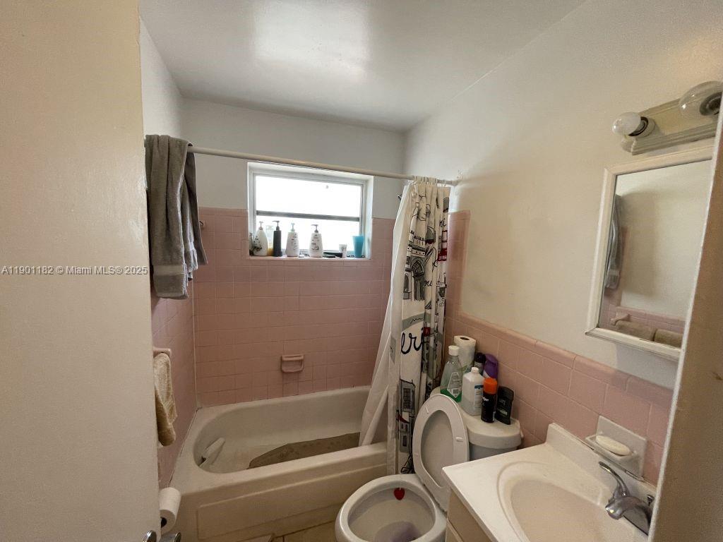 Ver detalles   /  1704 sq. ft. $ 2025-10-22 0 foto