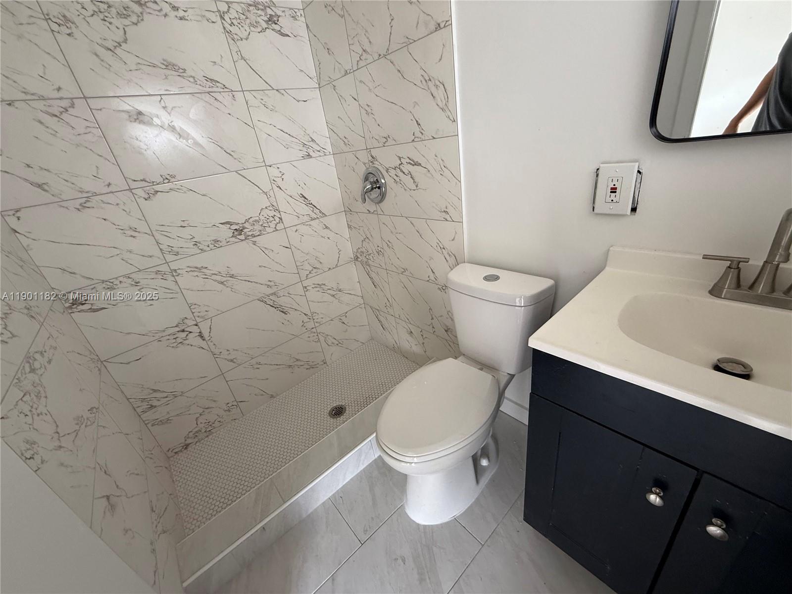 Ver detalles   /  1704 sq. ft. $ 2025-10-22 0 foto