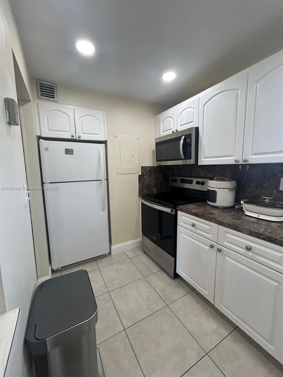 304 1 / 1 686 sq. ft. $ 2025-10-23 0 Photo