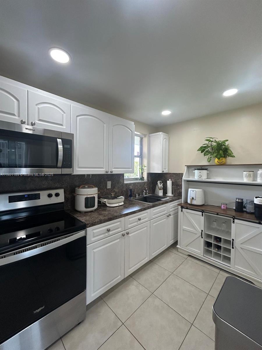 304 1 / 1 686 sq. ft. $ 2025-10-23 0 Photo