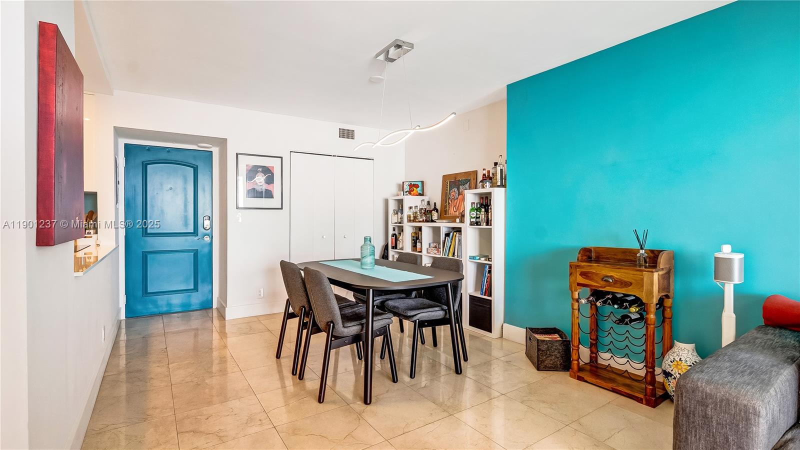 1807 2 / 2 1357 sq. ft. $ 2025-10-23 0 Photo