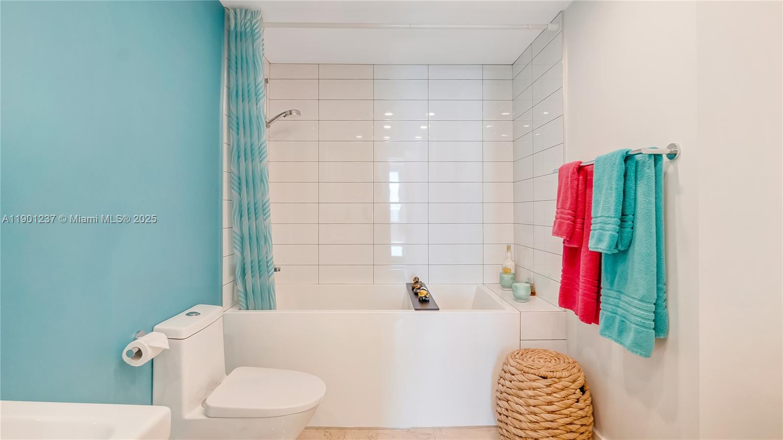 1807 2 / 2 1357 sq. ft. $ 2025-10-23 0 Photo