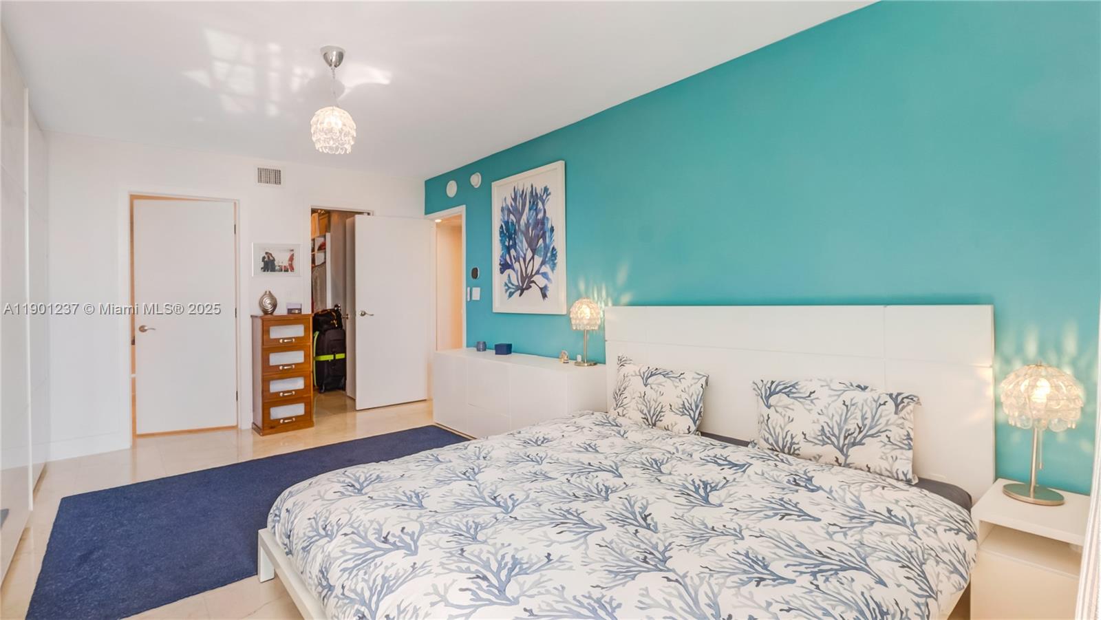 1807 2 / 2 1357 sq. ft. $ 2025-10-23 0 Photo