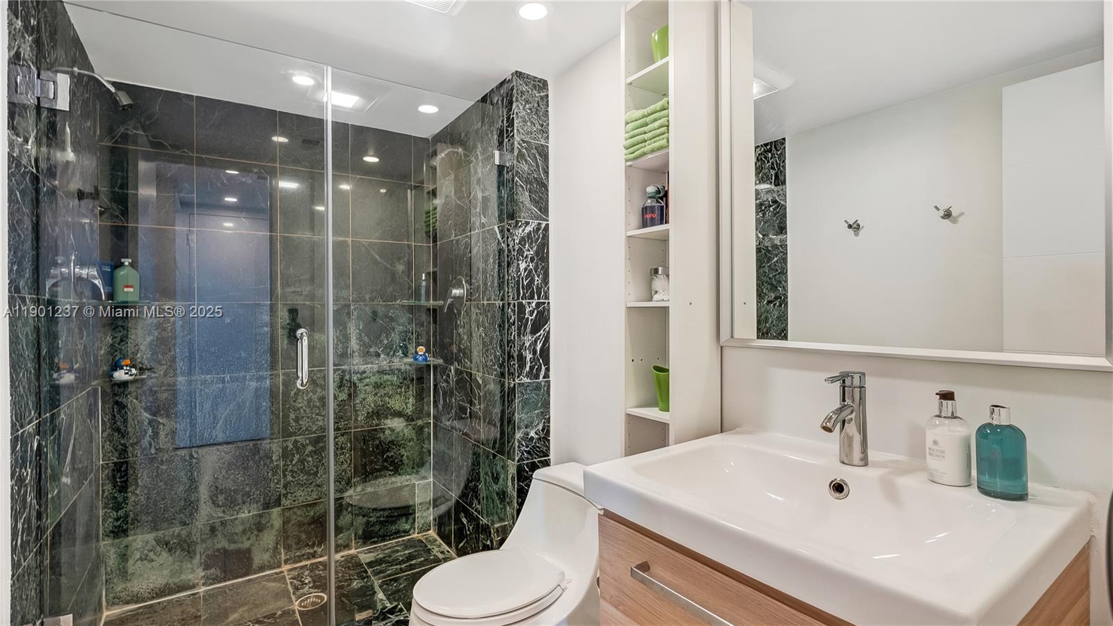 1807 2 / 2 1357 sq. ft. $ 2025-10-23 0 Photo