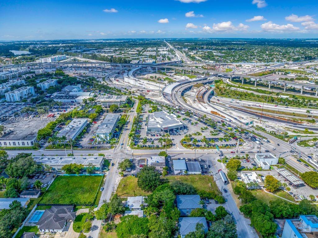 See details   /   sq. ft. $ 2025-10-23 0 Photo