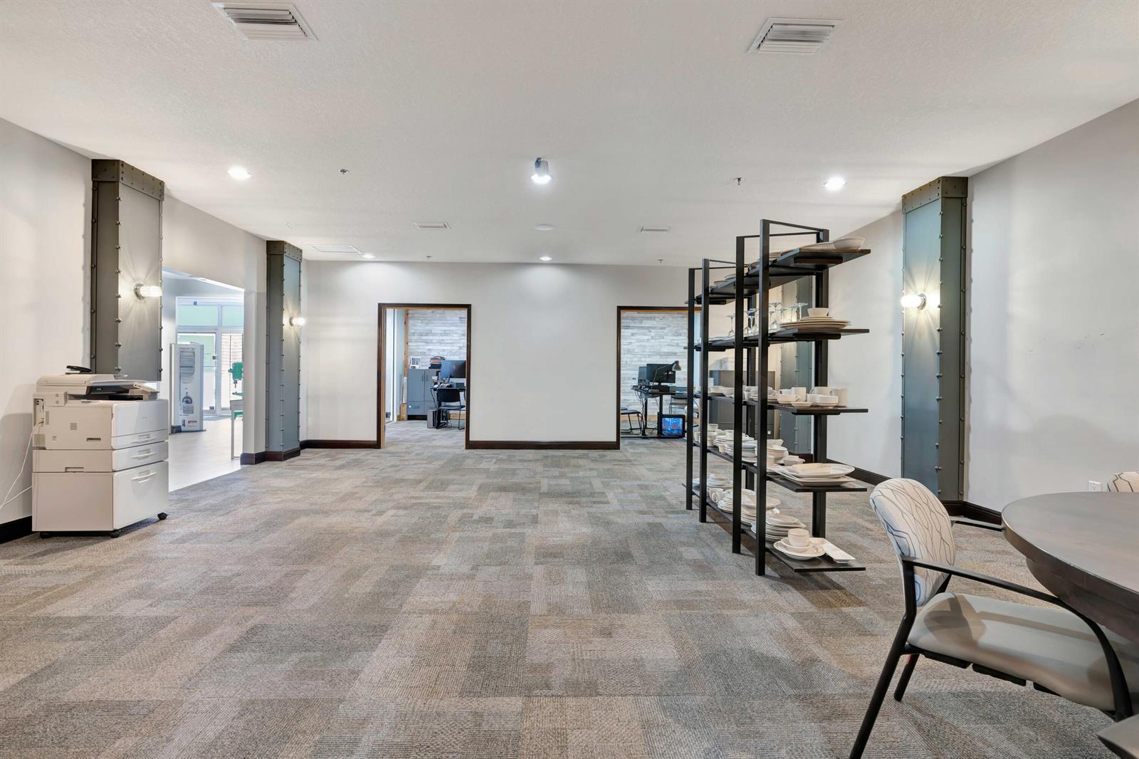 Ver detalles 102 / 2 sq. ft. $ 2026-06-17 0 foto