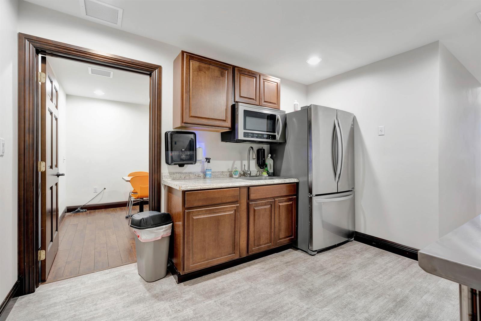 Ver detalles 102 / 2 sq. ft. $ 2026-06-17 0 foto