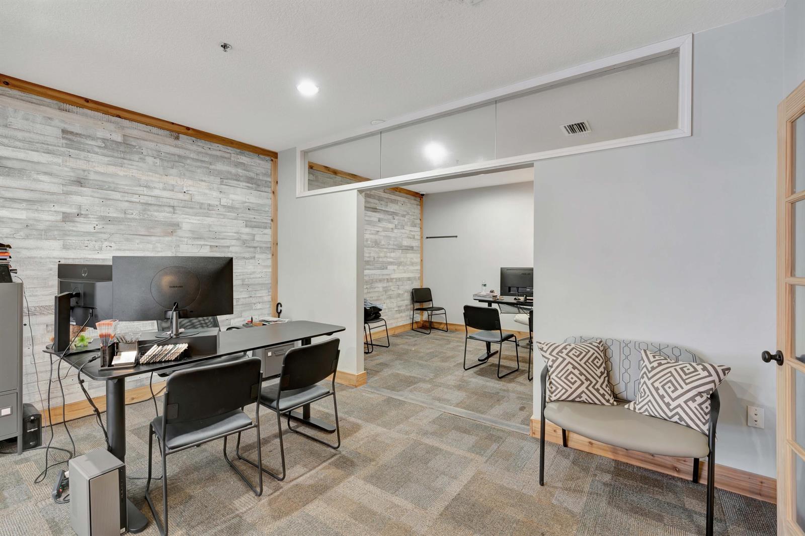 Ver detalles 102 / 2 sq. ft. $ 2026-06-17 0 foto