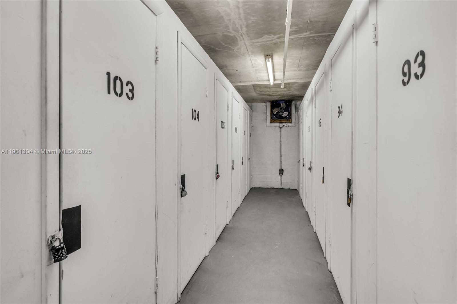 See details 812 2 / 2 1132 sq. ft. $ 2025-10-23 0 Photo