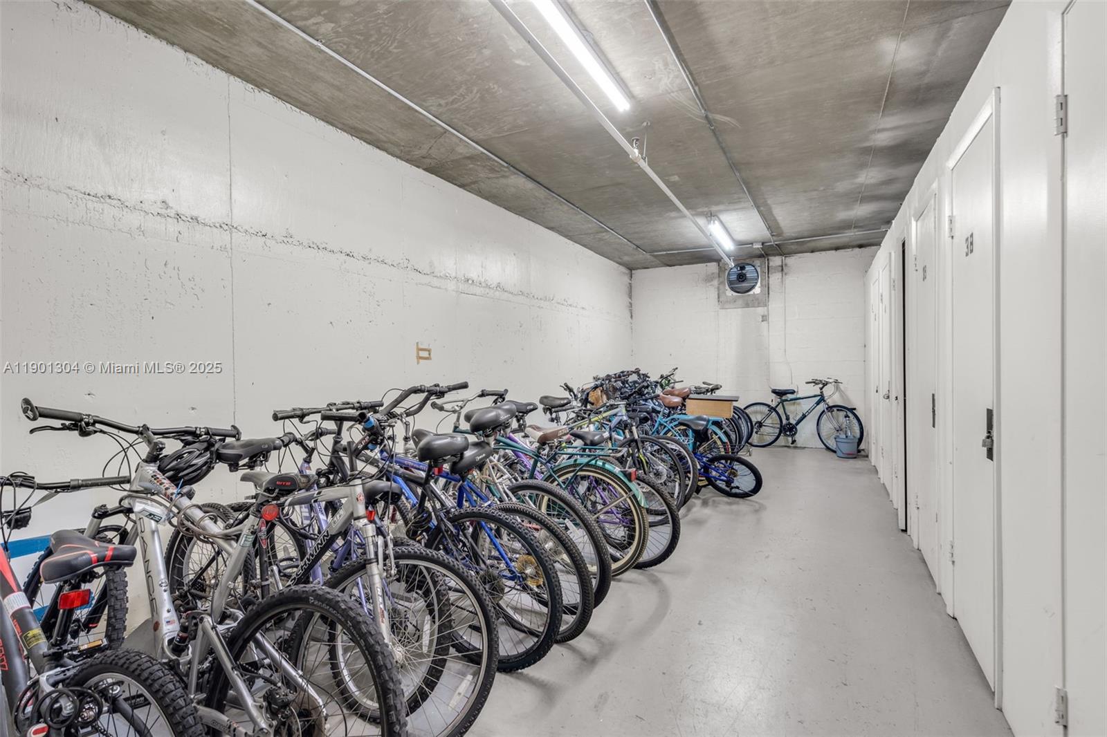 See details 812 2 / 2 1132 sq. ft. $ 2025-10-23 0 Photo