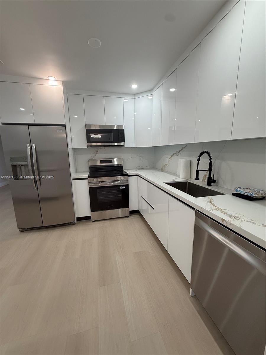 Подробнее   /  2554 кв.футов $ 2025-10-23 0 Фото