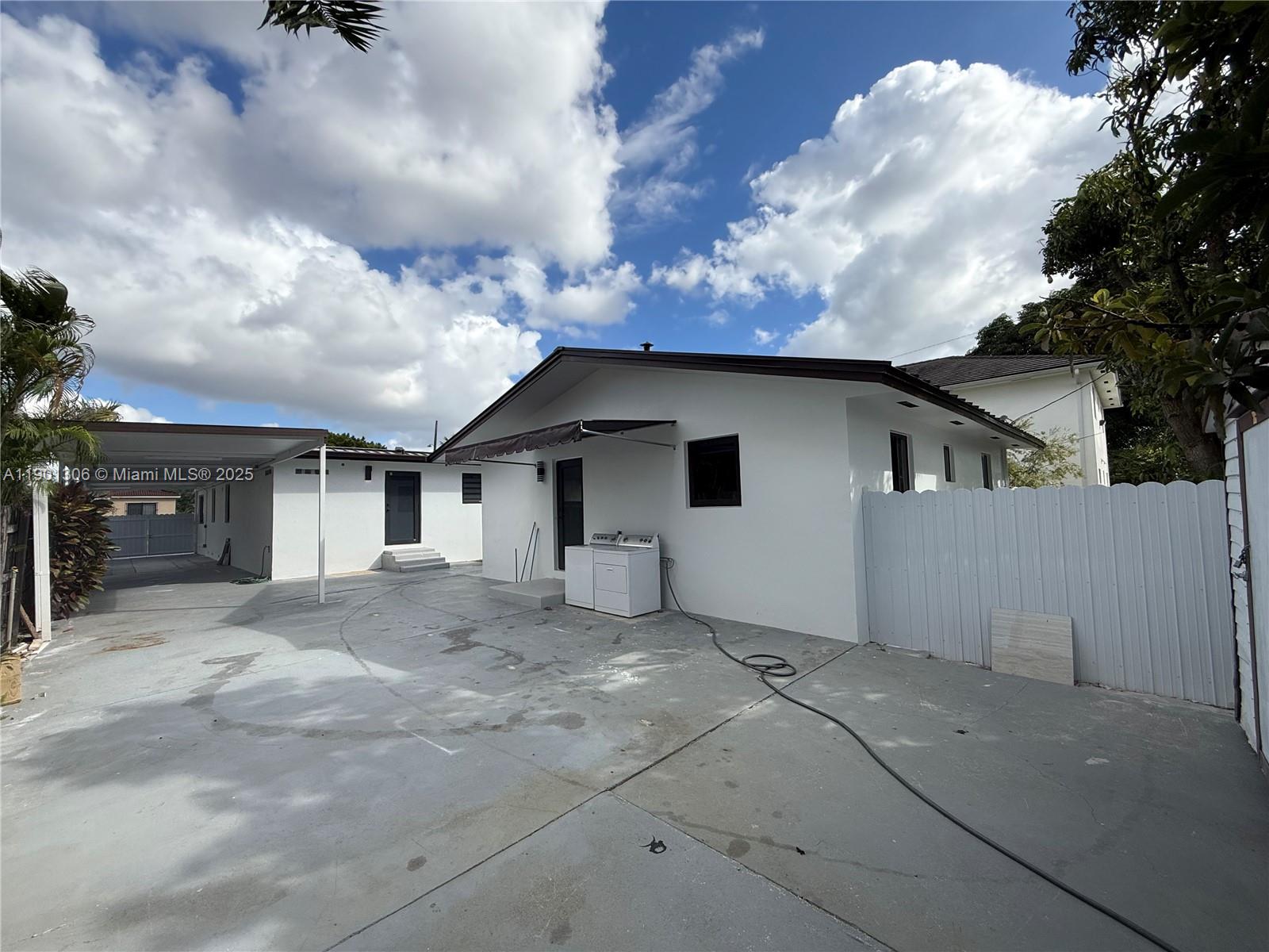 Подробнее   /  2554 кв.футов $ 2025-10-23 0 Фото