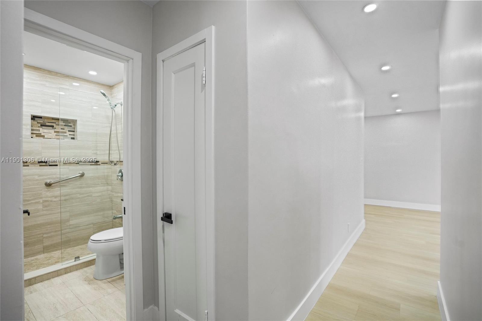   /  2554 sq. ft. $ 2025-10-23 0 Photo