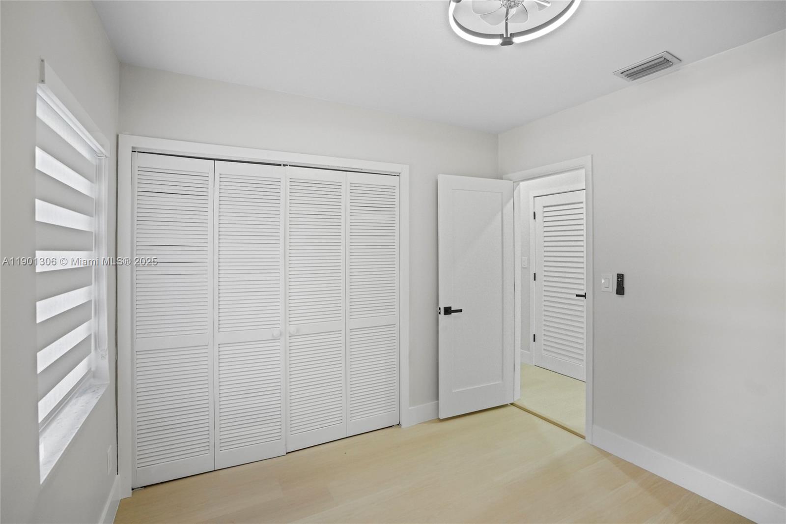   /  2554 sq. ft. $ 2025-10-23 0 Photo