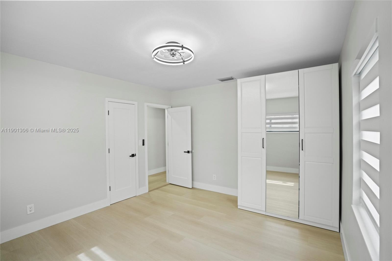   /  2554 sq. ft. $ 2025-10-23 0 Photo