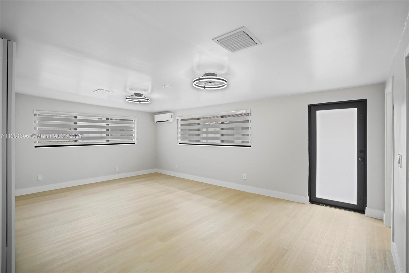   /  2554 sq. ft. $ 2025-10-23 0 Photo