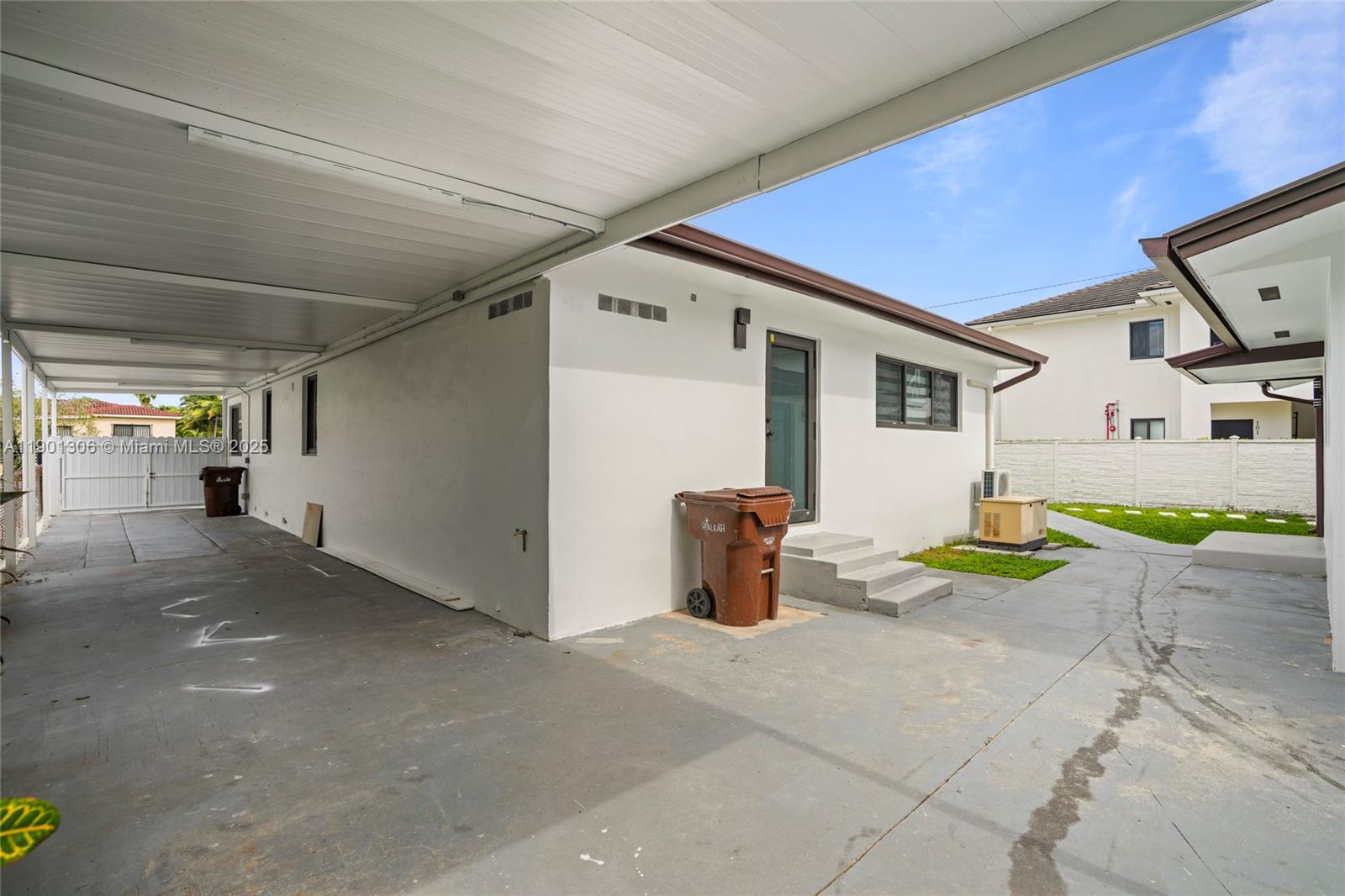   /  2554 sq. ft. $ 2025-10-23 0 Photo