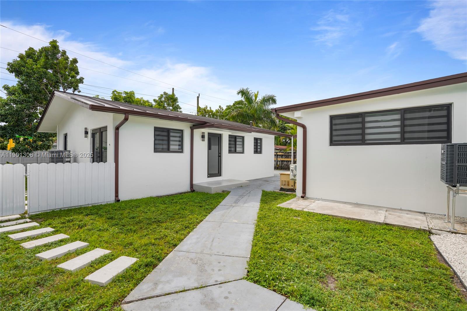   /  2554 sq. ft. $ 2025-10-23 0 Photo