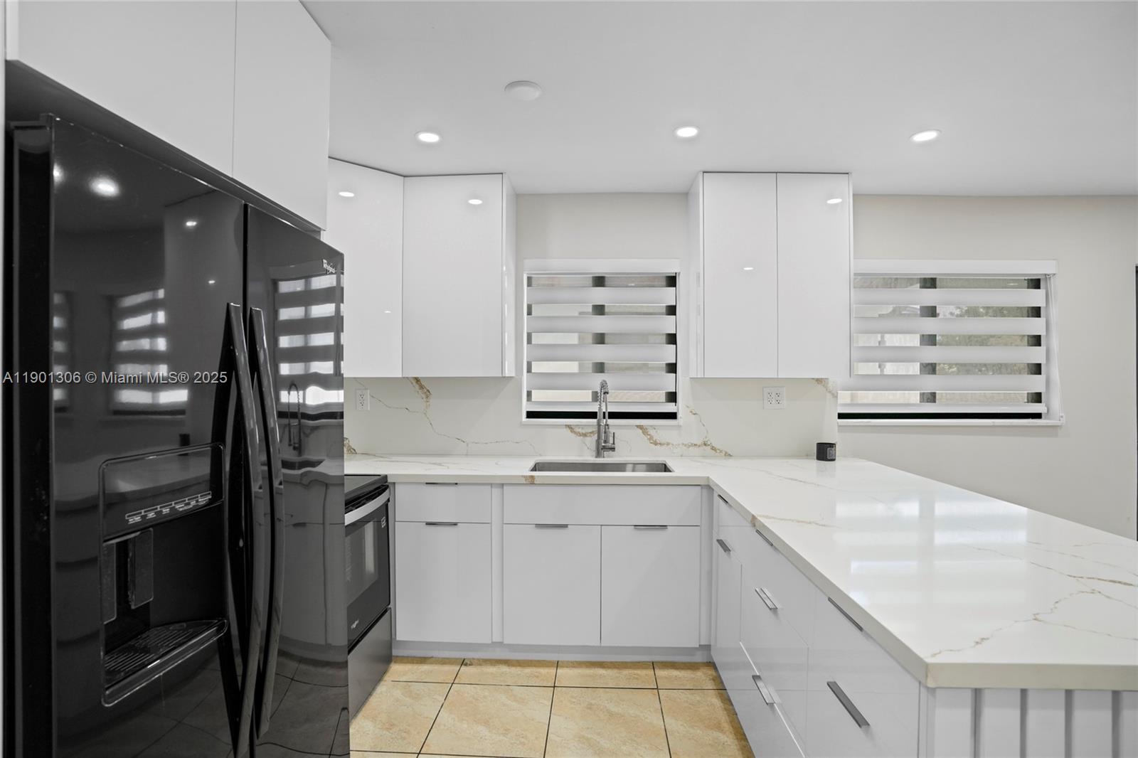   /  2554 sq. ft. $ 2025-10-23 0 Photo