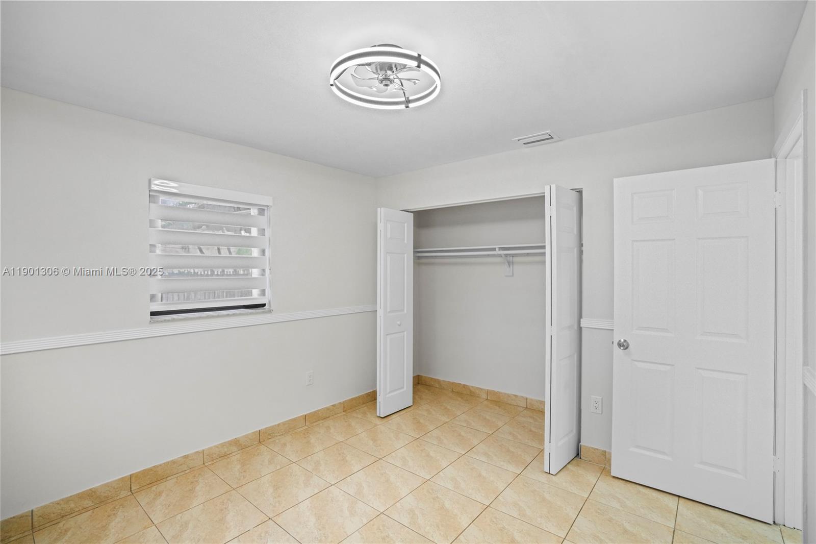   /  2554 sq. ft. $ 2025-10-23 0 Photo