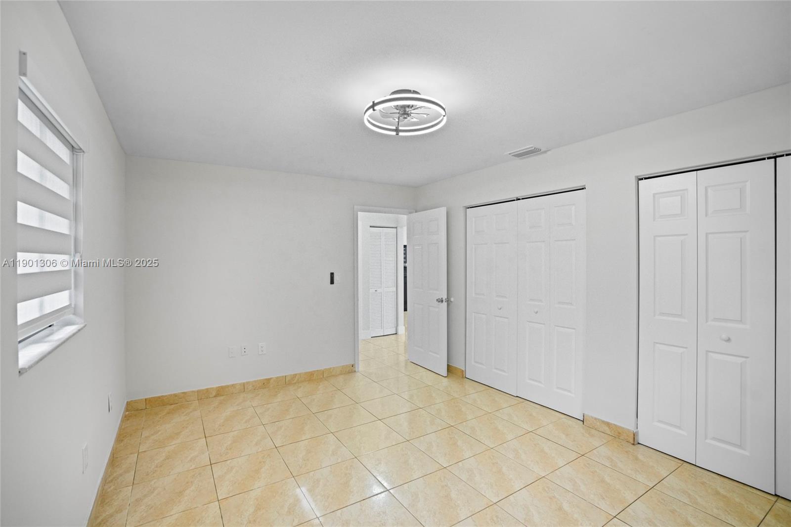   /  2554 sq. ft. $ 2025-10-23 0 Photo